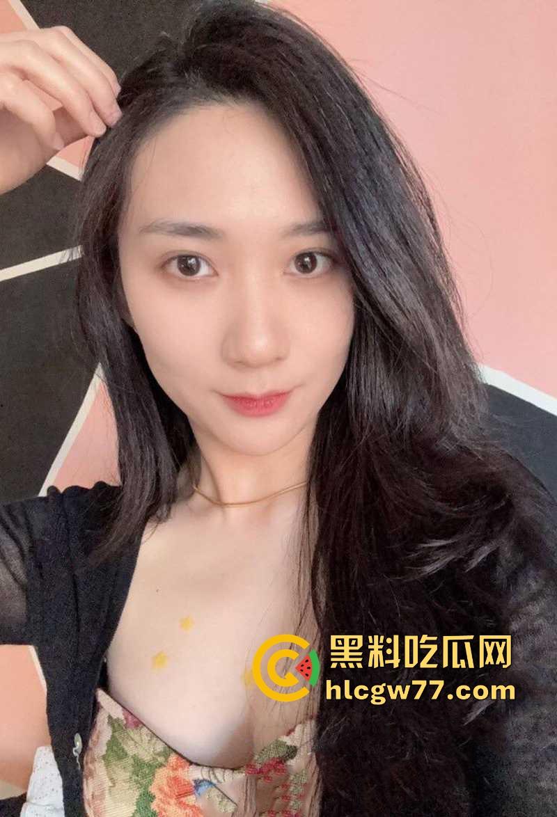机车女神【懒洋洋】裸聊丑闻曝光 性感辣妹竟是隐藏网黄 视频露逼挑逗骑友 湿身直播性感撩人!-2