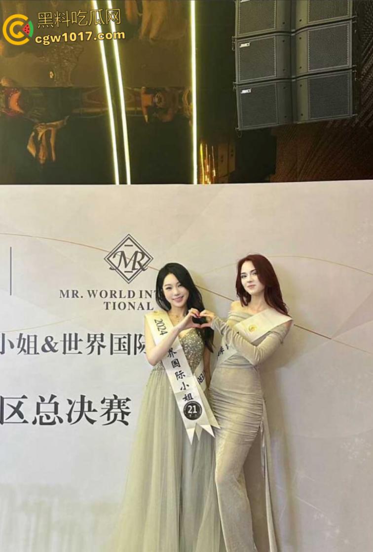 上海世界小姐【荔枝】，下海三天开价3万，文能双语撩骚跳淫舞，武能露脸挨操玩无套，堪称全能高端花魁！-3