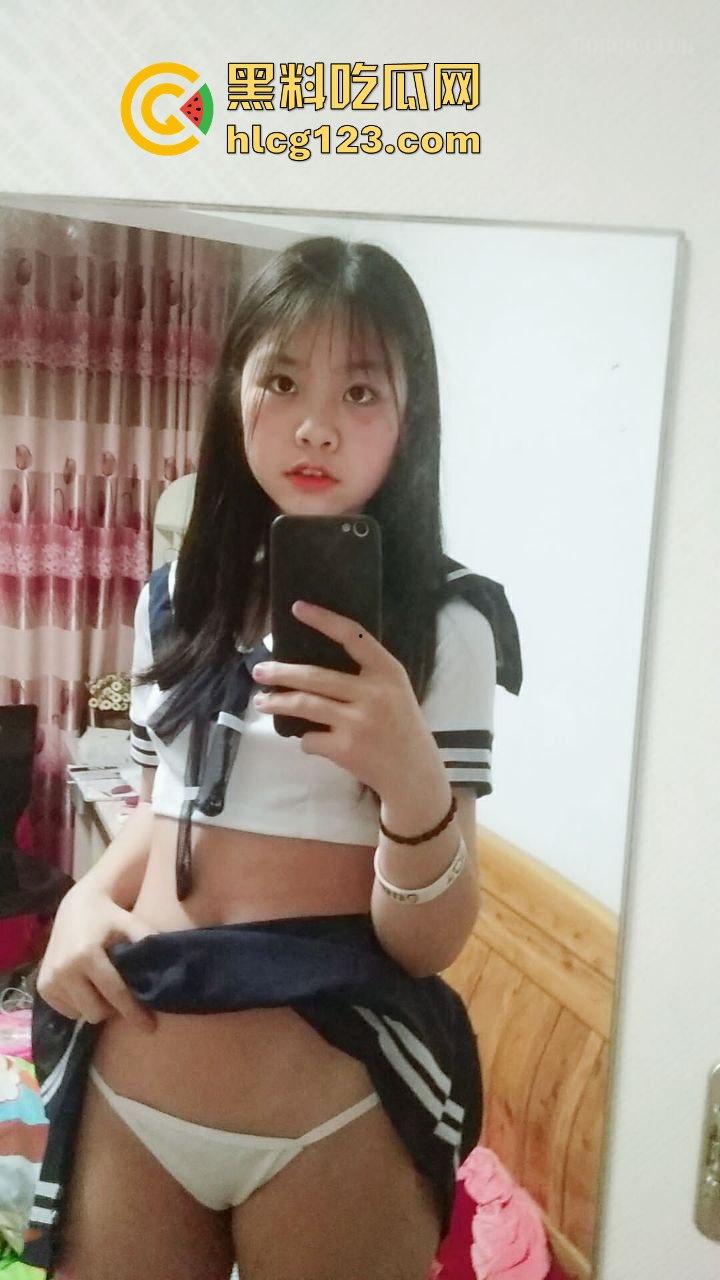 居家制服学生妹自拍大翻车！骚气十足的自慰视频外泄，网友：这小骚穴等不及了吧？-2