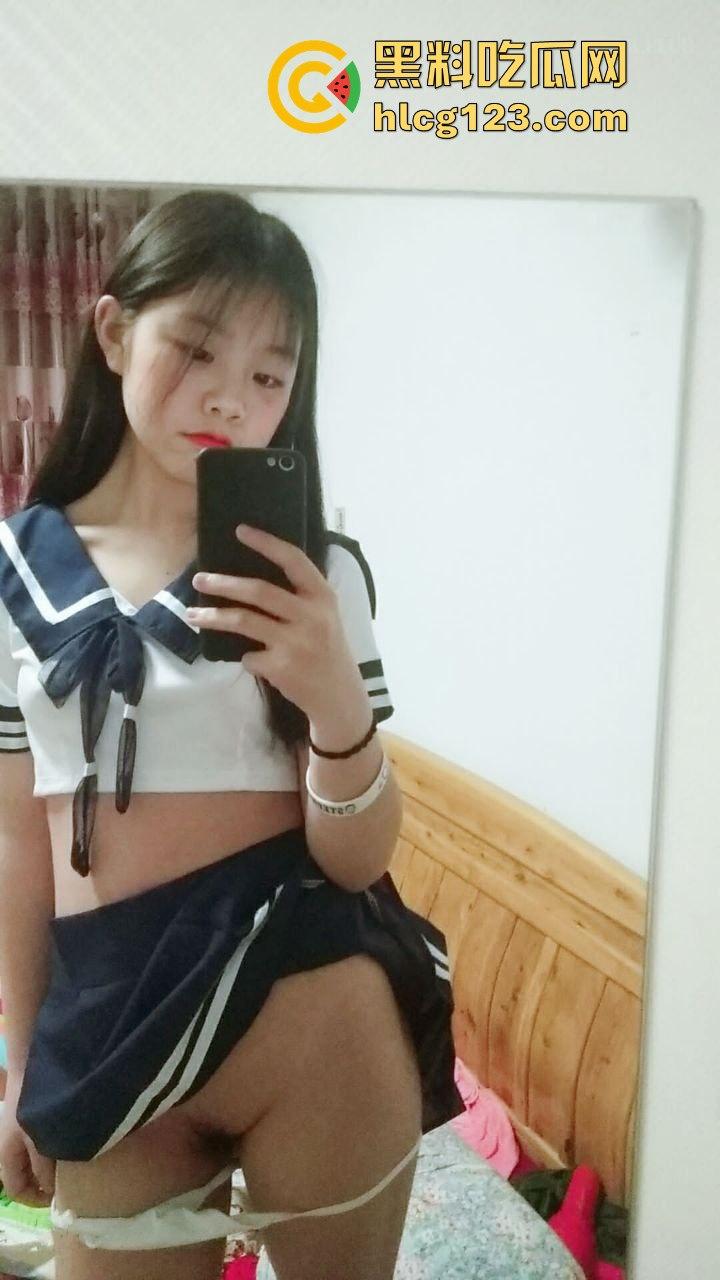 居家制服学生妹自拍大翻车！骚气十足的自慰视频外泄，网友：这小骚穴等不及了吧？-6