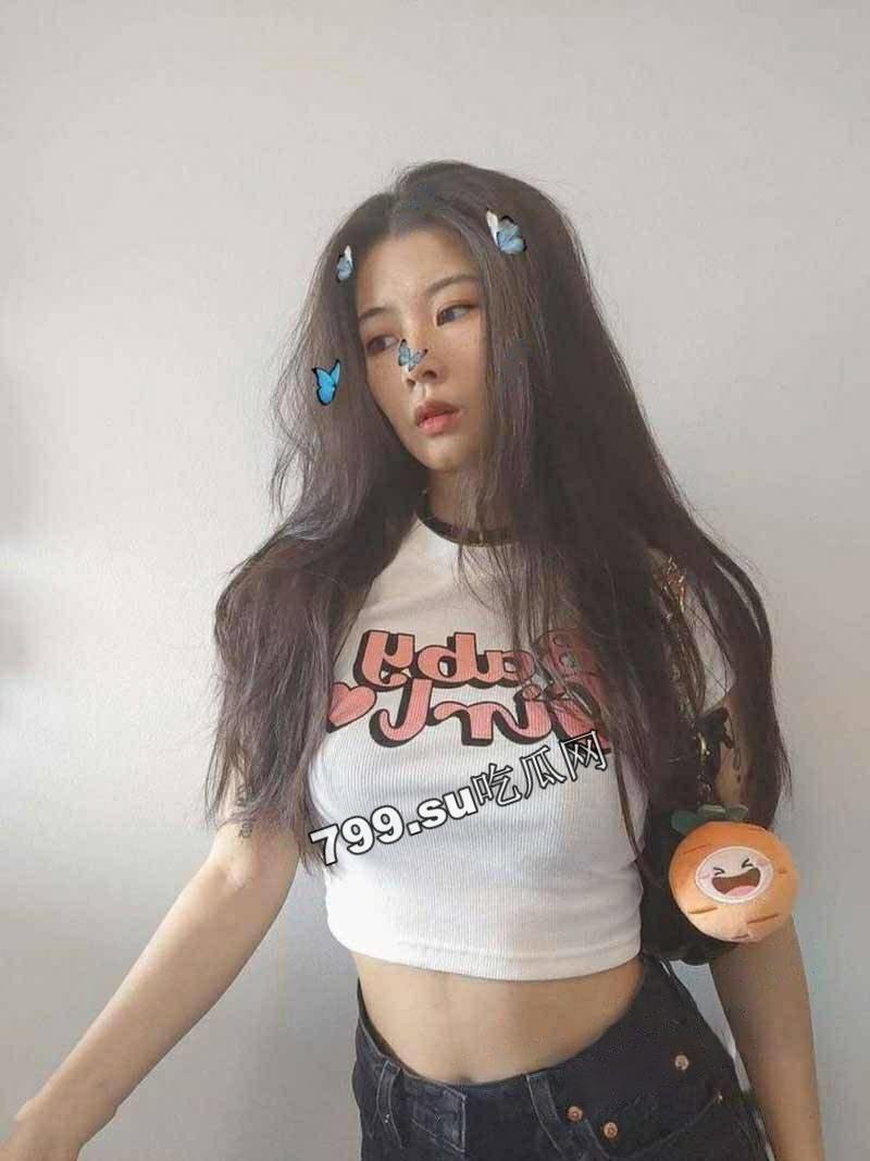 精品泄密！四位美女小姐姐私密视频流出 均有露脸 玩的就是真实-6