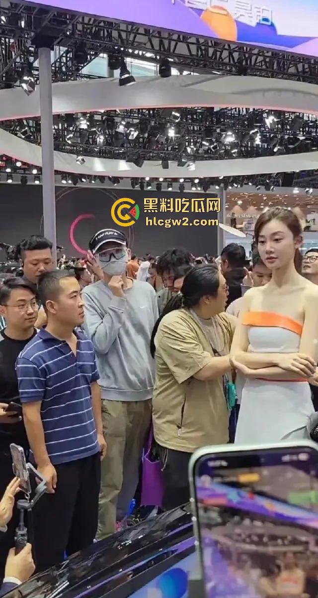 火遍全网的骚眼神大师【条纹哥】封号 一个纯粹色到骨子里的人 低级趣味的神话落幕 纯粹骚气永留人间！-19