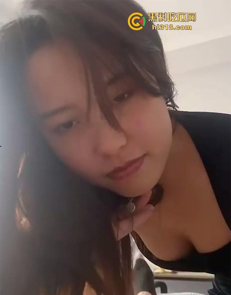 约炮极品人妻【李情】已婚骚女性瘾爆棚，主动约瓜友玩双洞调教，性爱视频曝光泄露！-3