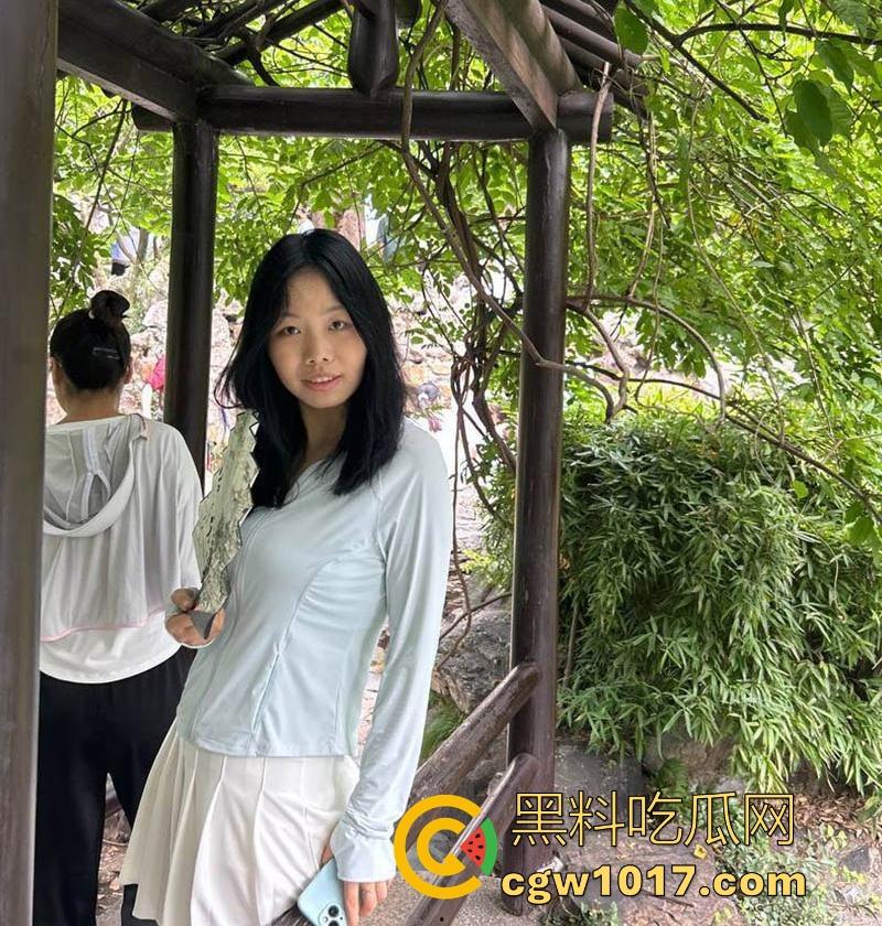 soul约炮长沙师范学院音乐系母狗【李悦】微胖巨乳魔鬼身材，性欲强如洪水猛兽，湿漉漉骚逼吞噬每根巨屌！-1