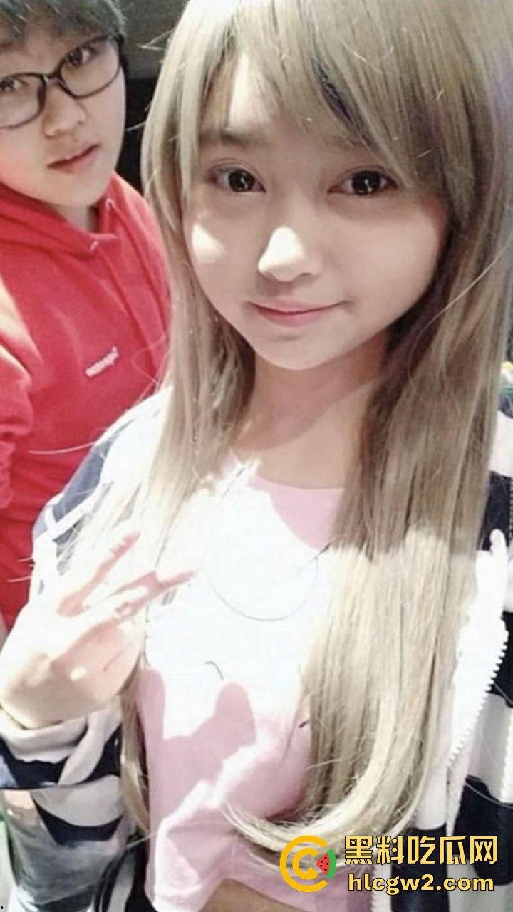 江西骚货【邵菲菲】全裸放飞！美乳晃动、嫩穴被暴力抽插狂干，嗨到失神！-4