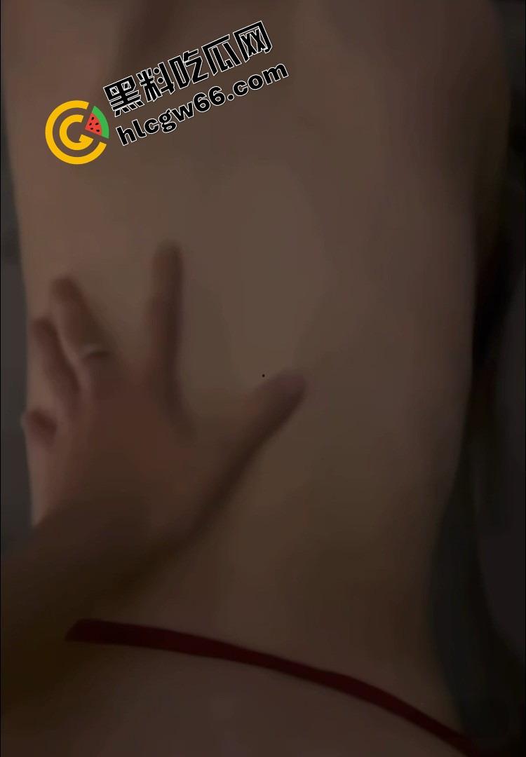 正宫老婆变野狗深圳【唐欣】被操翻视频外泄,装乖妻骗老公背地扒开浪穴露脸求操,三十多岁骚得跟小母狗一样!-11