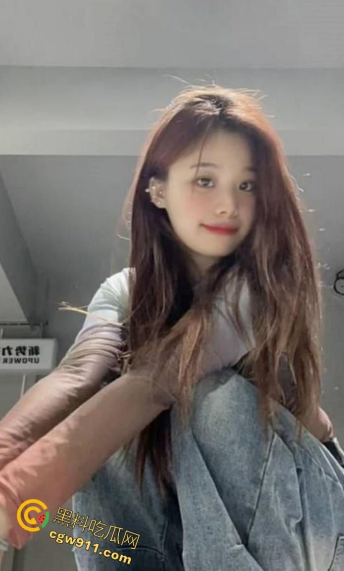 河北师范大学眼镜妹【赵怡】,69互舔口交调情,从清纯少女变淫荡尤物,被男友无套猛操骚穴白浆流淌!-5