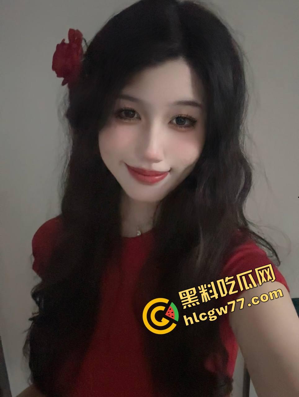 武汉公司里的母狗同事『钱津淼』喜欢玩SM戴项圈当狗，每晚都想被干哭，每次都要口爆才收工！-1