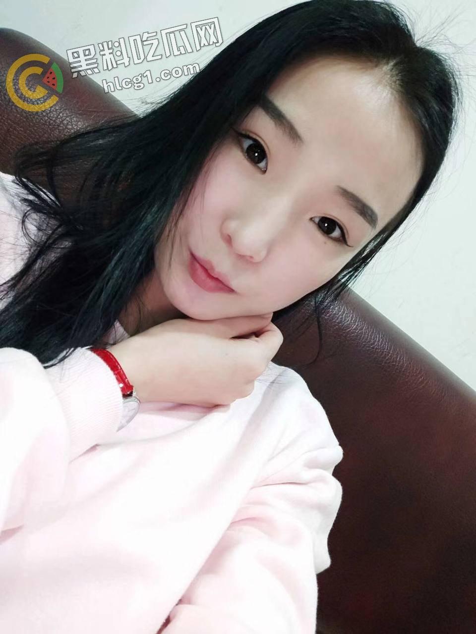 瓜友投稿：呼和浩特健身房拼多多3P女神「黄小芳」：风流成性，男浴3P、球员共欢，热爱3P！-15