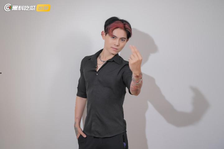 黑料吃瓜网出品-《江南第一小屌童锦程798&吴柳芳之花小龙&王老师爱情故事》即将12/17号上线!预告+花絮抢先看!-2