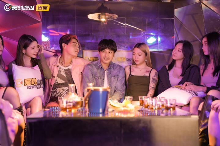 黑料吃瓜网出品-《江南第一小屌童锦程798&吴柳芳之花小龙&王老师爱情故事》即将12/17号上线!预告+花絮抢先看!-11