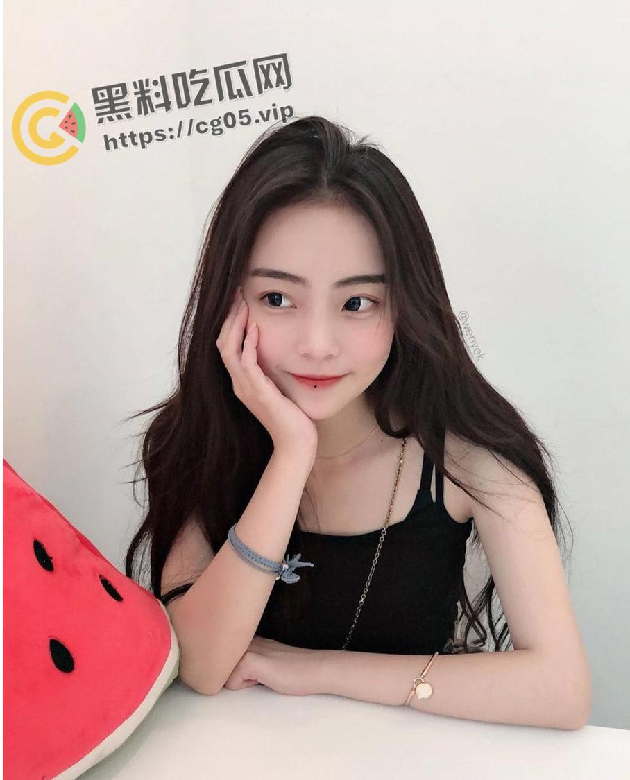 马来西亚INS 14W粉丝网红Wenyek用交友软件诈骗男粉丝感情和金钱！多次出轨给男友戴绿帽！性爱视频被流出！-6