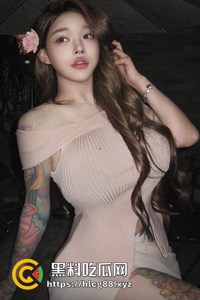 上海纹身骚婊『希希』逼烂野鸡,有钱操随便草,被大哥灌醉玩完扔街边,勾人来捡回去双飞肏!-6