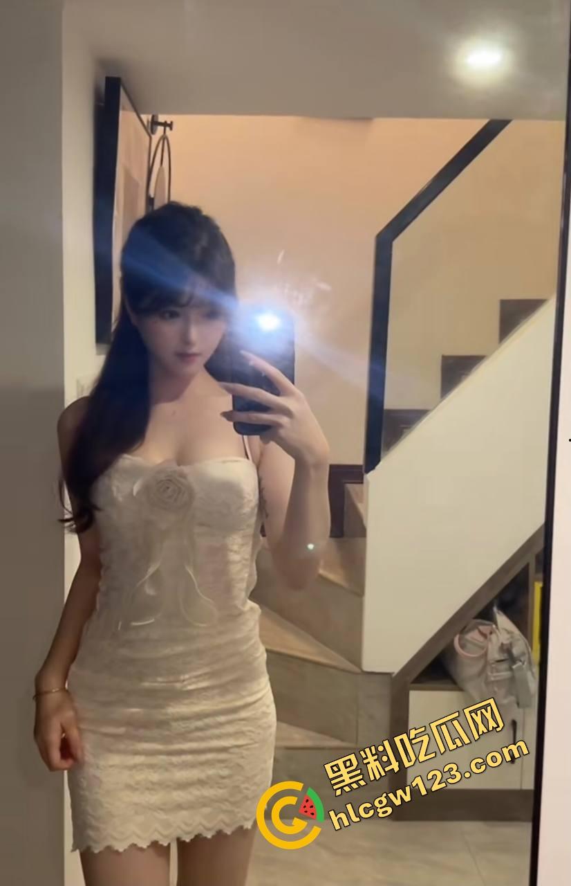 弹吉他的手，也能把骚逼弹出高音，温柔拨弦的手指进了洞里，你这是在弹我心弦，还是弹我花瓣？-2