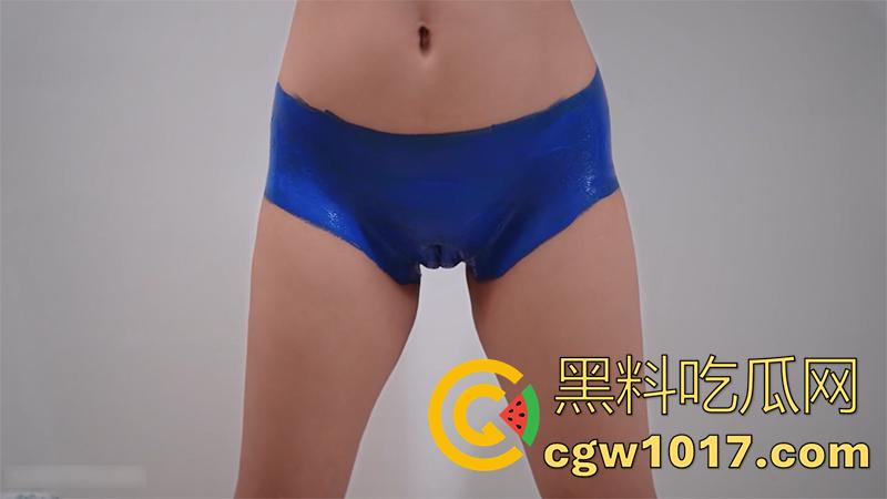 推特顶级女网黄【小小Q】，全裸玩人体彩绘，户外露出超刺激，大奶饱满小穴无毛，要是在街上看到她，会不会拉她去厕所呢？-3