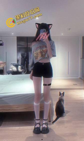 天津淫荡母狗『赵曦』萝莉脸配魔鬼御姐身，嫩洞喷汁奶子弹得能炸眼，操一炮香得鸡巴烧断！-10