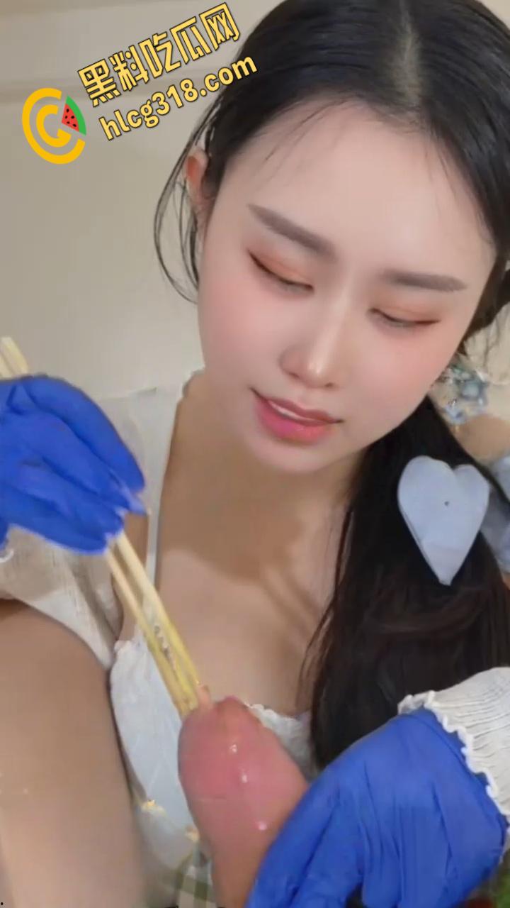 推特性爱大师美腿女王【汐梦瑶】，品尝芥末鸡巴刺身，精液寿司口爆再吃掉！-5