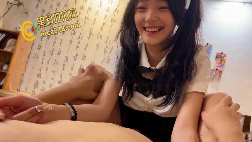 万人求购【印象足拍】最美校花，双马尾美腿足交 ，把小胖爽得神魂颠倒！-2