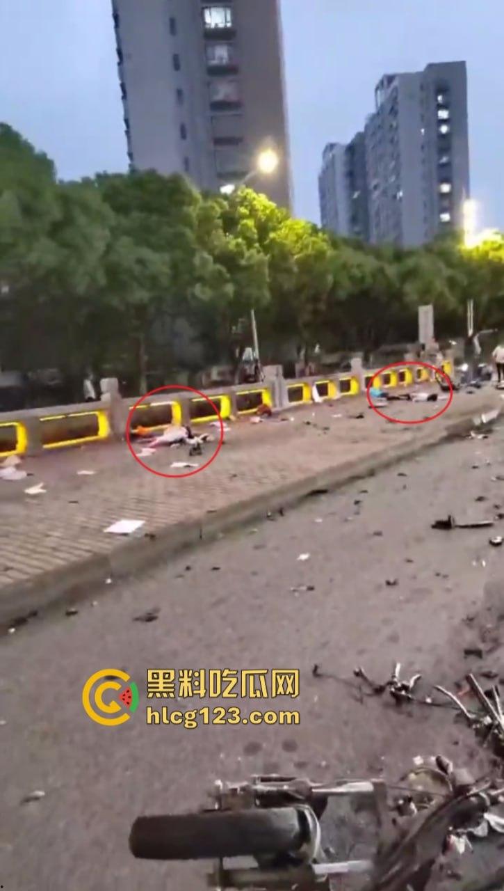 又是女司机!一死一伤 苏州两轿车发生碰撞后撞向一非机动车!惨不忍睹-7