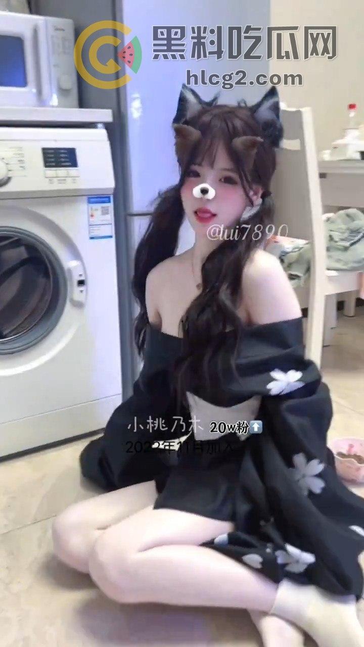 「小桃乃木」抖音网红萝莉，双马尾萌动人心！跑车加微信，嘉年华酒店约会权你掌握-10