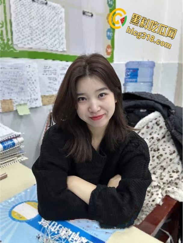 小学语文女老师【左茜】，被男友玩腻后曝出女老师，如此清纯在别人胯下竟是一条母狗！-2