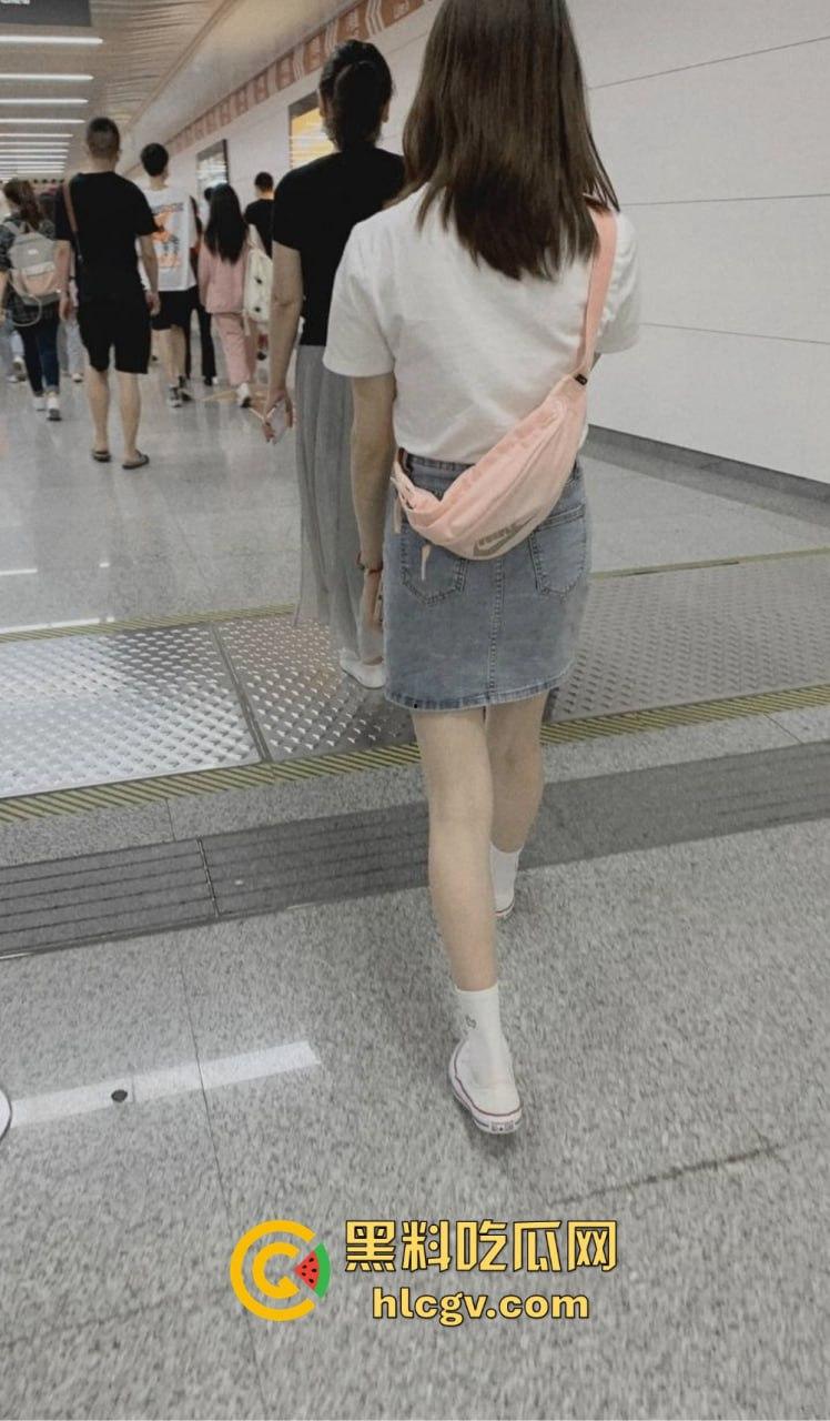 百度云惊爆富二代与极品女友啪啪视频！情侣私密日常被曝光，画面香艳十足！-15