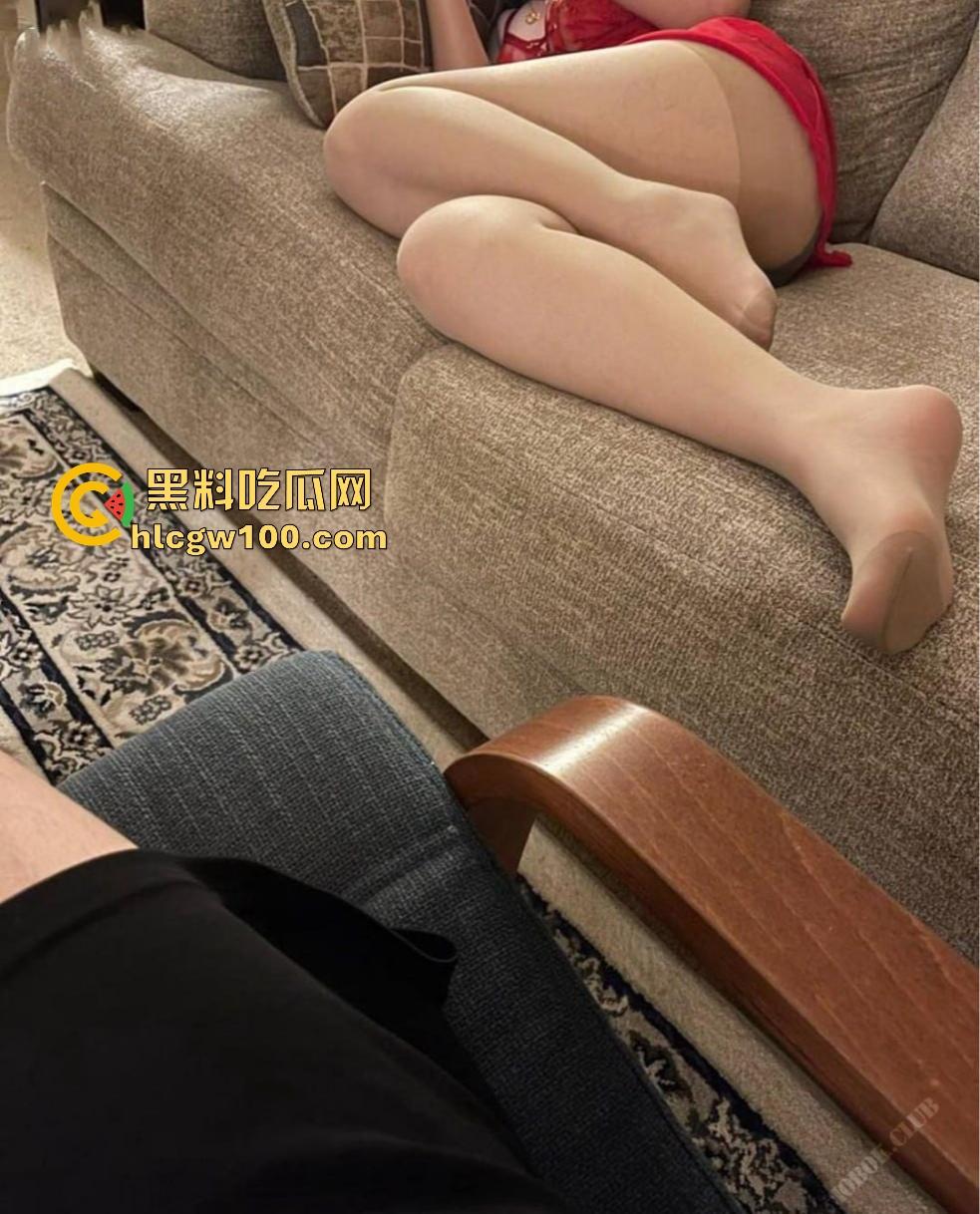 偷情大神大胆上线神操作,专约良家寂寞妇女,老公出差忙家中狂草喊爸爸实拍流出,对话骚到耳朵软!-9