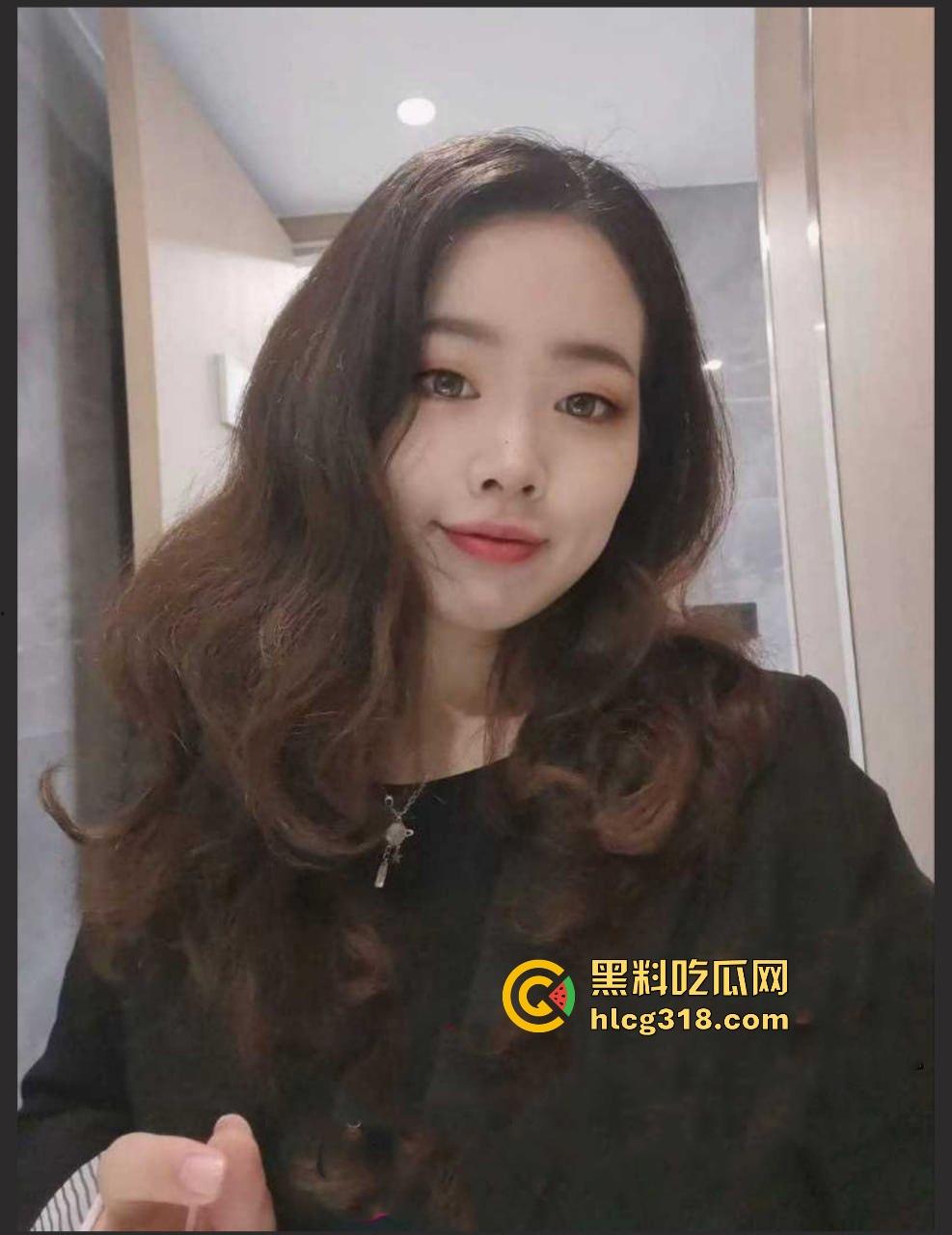 杭州检察官【李紫琪】堕落性爱视频曝光,白天是正襟危坐的检察官,夜晚却化身淫荡贱奴,跪地臣服!-3