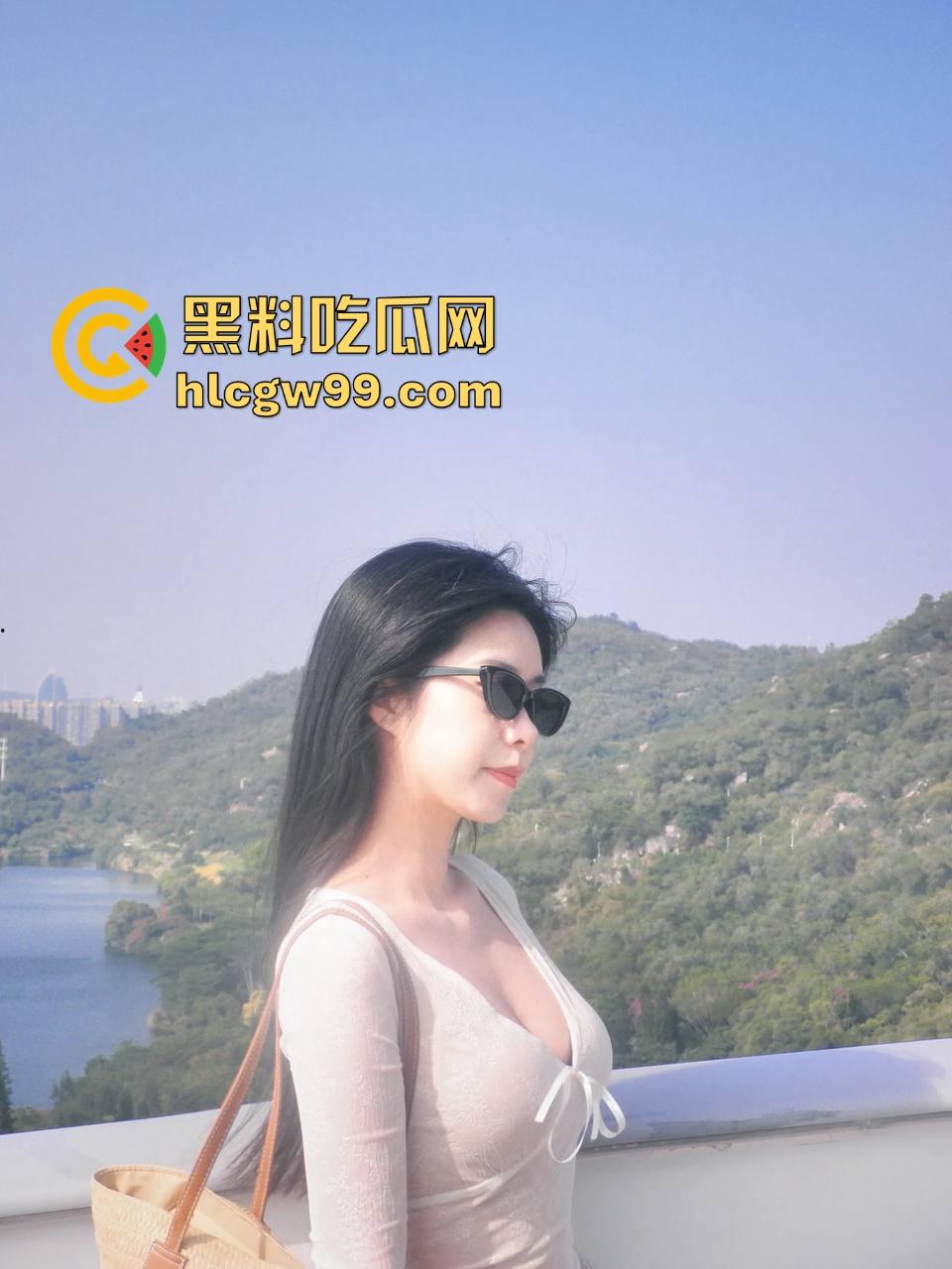 老板颜值即生产力，理发店冲着蚂蚁腰和蝴蝶背来的客人挤破门，贵得让人心甘情愿，这贵是真有贵的道理！-5