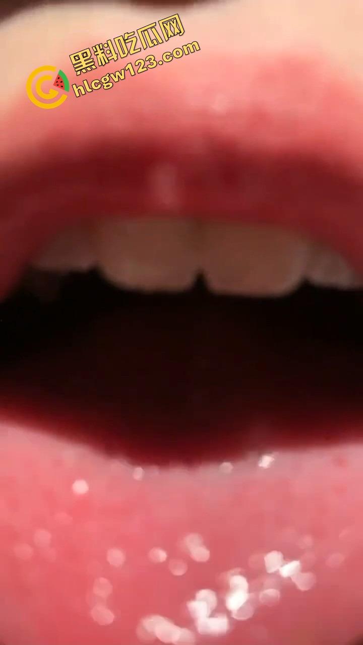 广东骚妹新招数流出，口交不加糖不带感，嘴含跳跳糖猛舔猛炸，龟头被炸成炮仗鸡炸得滋滋响！-10