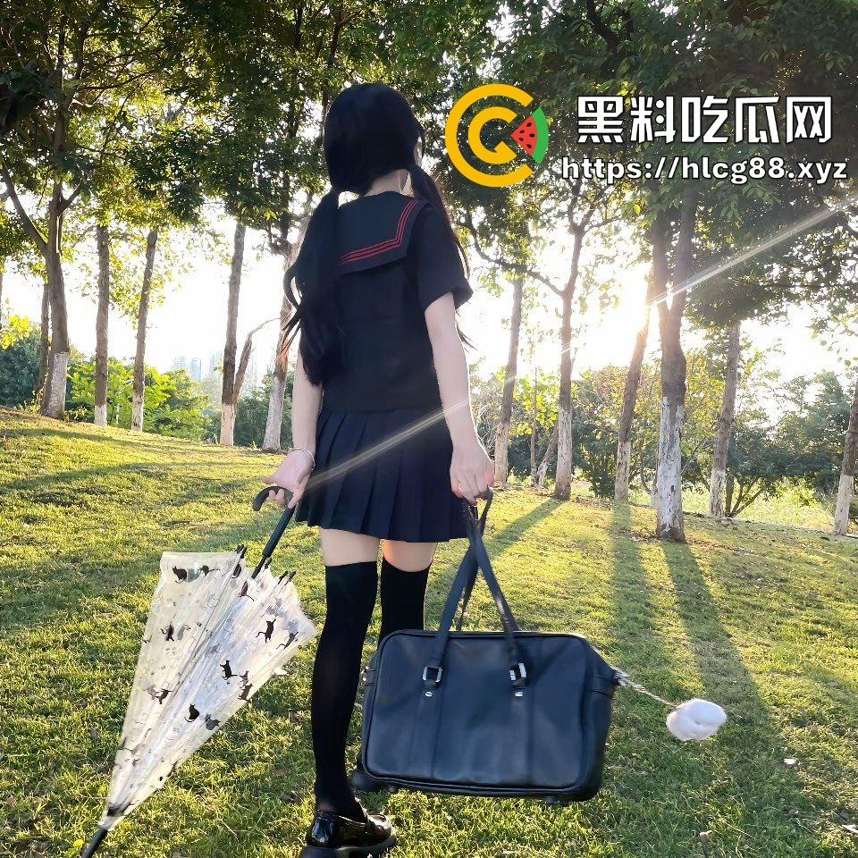 重金包养高中JK双马尾嫩妹，趴在沙发上随意玩弄双腿白虎逼，暴力猛操蜜桃白臀至痉挛抽搐！-4