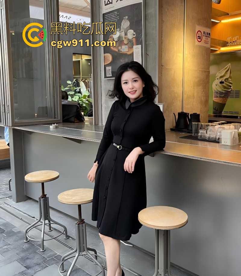 成功驯服骚逼熟女大姐，调情做爱无套暴操一镜到底，浓精灌满湿滑阴道，彻底对我臣服的！-3