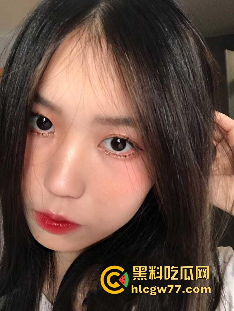 四川旅游学院学生【李晴冰】露脸裸聊勾引男人 多毛馒头穴迫切需要肉棒插入 一对一视频裸聊被录屏-2