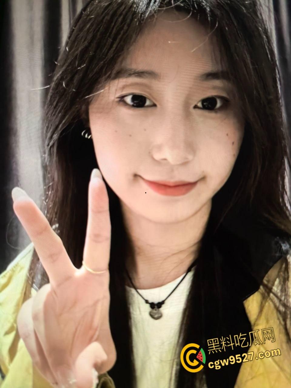 北京理工大学大二学妹【刘茹】，天天晒学生清纯人设，背地到处撩骚约炮，晚上酒店被金主疯狂爆操 !-4