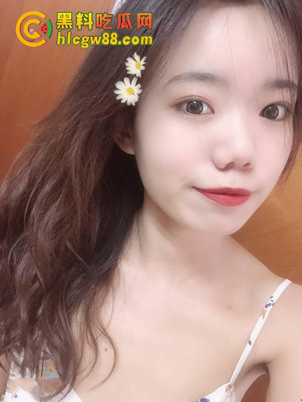 南昌银行『 陈若水 』生日蛋糕还没消化，就被行长猛操一整天，口活清理舔到鸡巴发红，真有上进心！-4