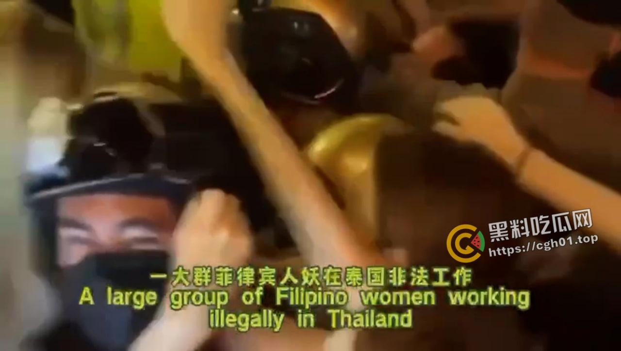 泰国爆发泰菲人妖大战!警察都拦不住 打到屌和奶子都乱飞 最后泰国人妖大胜 现场视频曝光-3