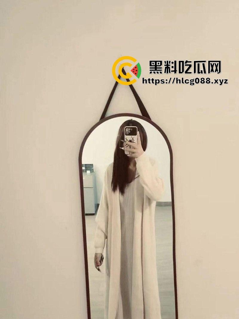 漫展捡漏极品洛丽塔嫩逼白虎妹曝光，粉穴嫩得能拧水，大哥操完显摆全网，舔狗直接气炸！-6