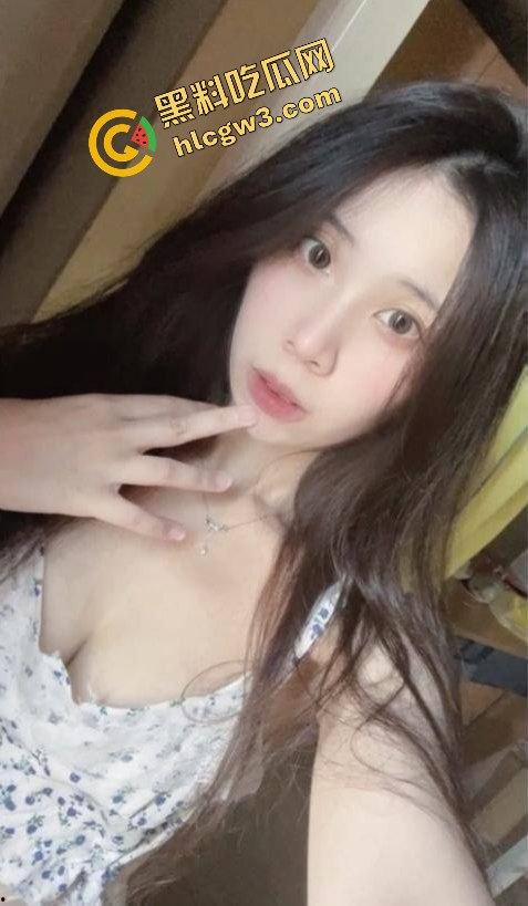 湖南女子学院反差母狗学生妹『张丹丹』美艳仙女口爆足交男友！缠绵做爱撸点满满！独家流出！-4