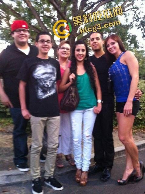 英国高校媚黑婊G奶教师『EmilySalazar』淫师贱母狗 独爱18cm大黑屌 惨遭泄密曝光!-3