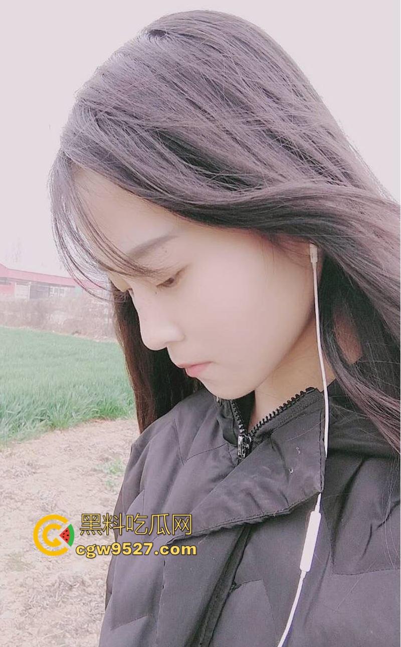 江南大学甜美女大【廖夏晴】小美遇人不淑跟绿帽渣男激情视频泄露，翘臀高抬跪床求操，淫水喷涌尽显狂野！-3