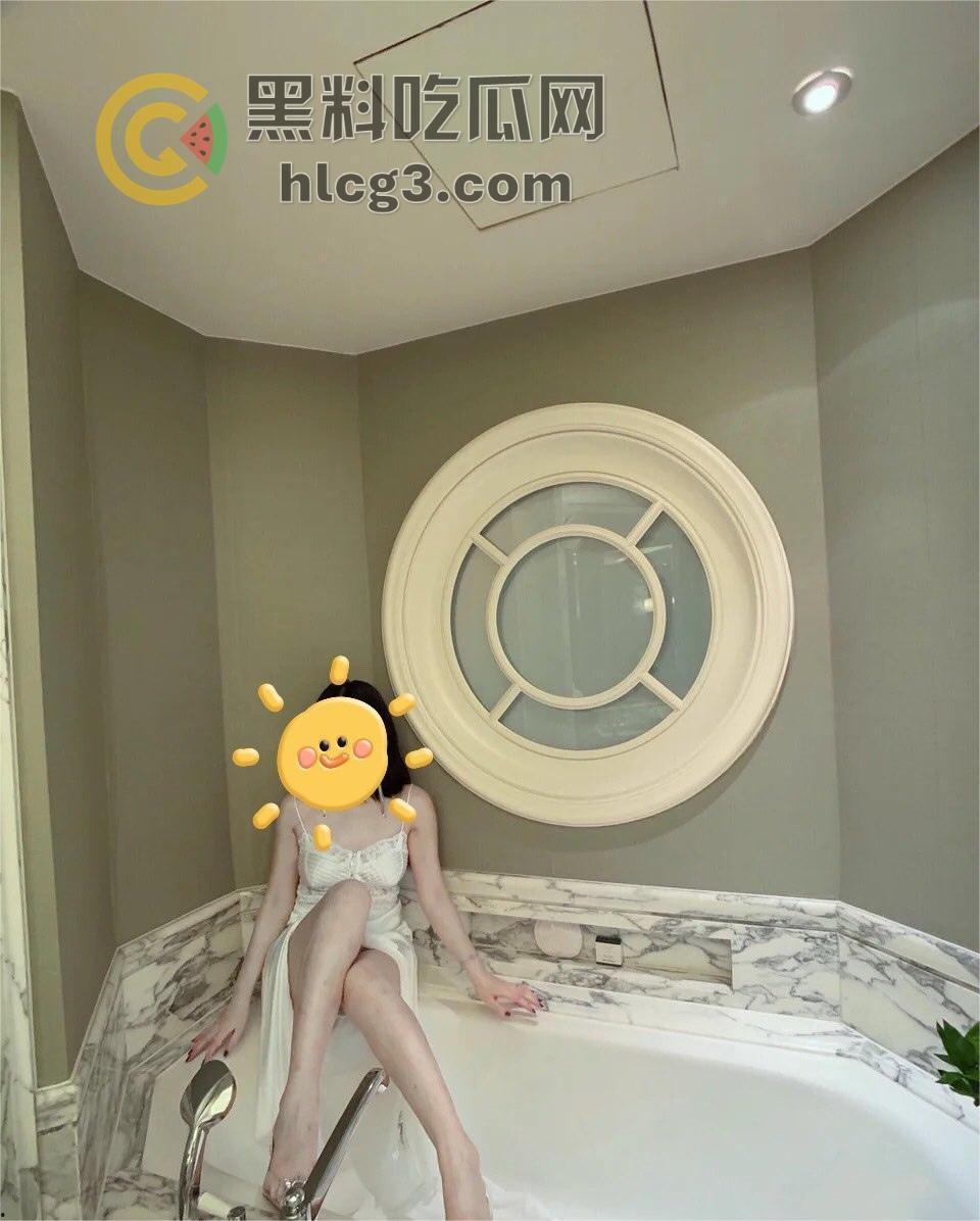 91大佬鹿与玫瑰海圈养极品小母狗疑似抖音百万网红「皮幼」,豪门调教大秀,调教细节曝光,视觉冲击无敌!-9