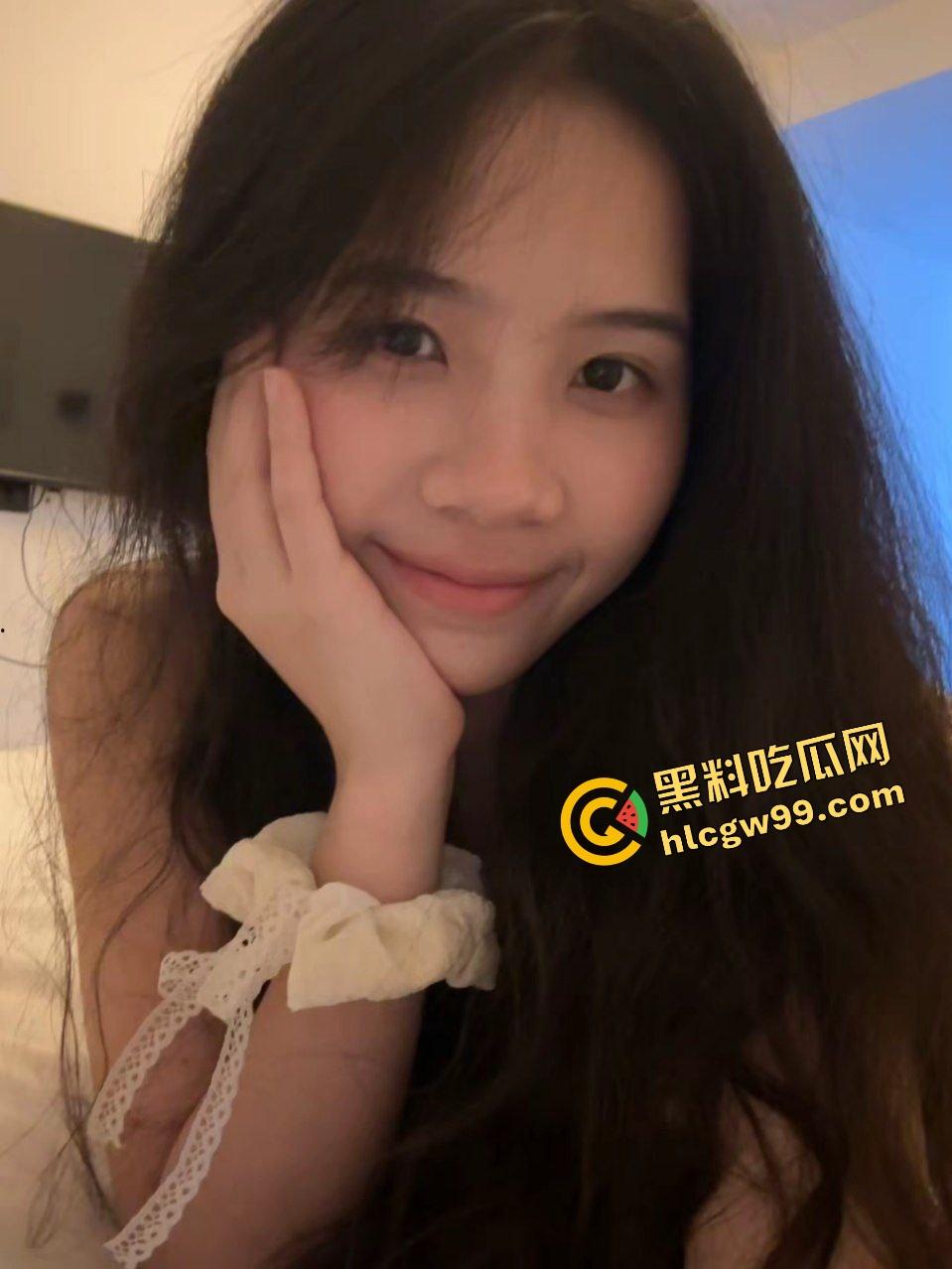 广西柳州社会骚鸡【徐雨欣】大学期间就约炮无数，白虎逼保持至今，练就成精盆骚母狗！独家流出-2