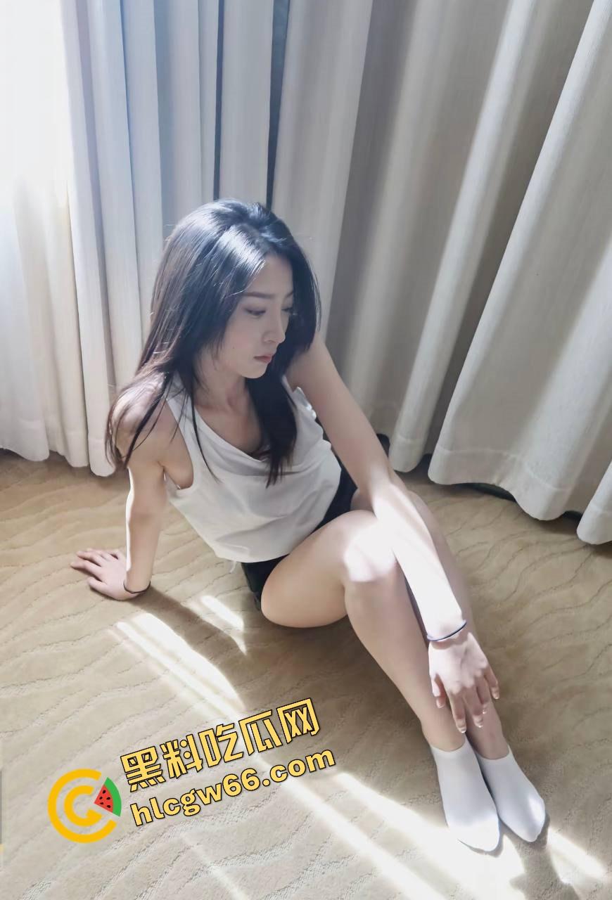 抖音哈尔滨人妻【辣妈康康】大尺度福利视频流出！黑丝肥臀自慰喷水，假屌猛插嫩逼淫叫爽翻天！-16