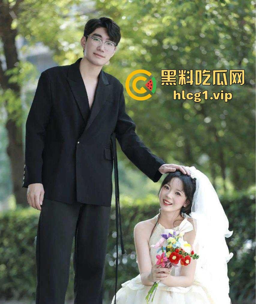 南京新娘出轨门震撼曝光！结婚前夜穿婚纱和前任深入交流，绿了新郎一片草原！-6