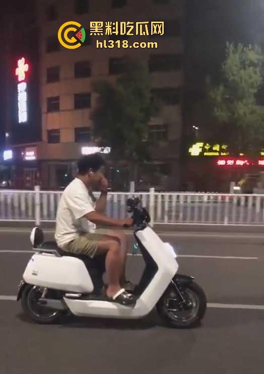 专业鬼火车手为我们评测那种刹车方式最好，臀刹手刹脸刹三种不同的方式，苦练绝技，一般人请勿模仿！-6