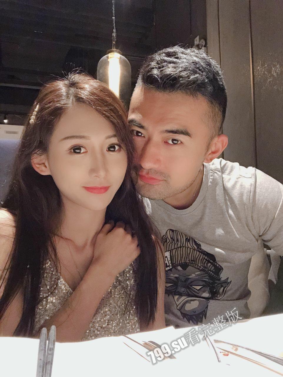 抖音网红 不是大叔 和 米夕儿 沙发在线直播啪啪 各种姿势花样爆操-6