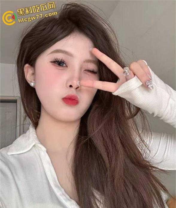 极品白虎御姐【刘雯雯】，情趣黑丝勾魂，金主爸爸狂抽猛插，淫水泛滥的极致征服！-1