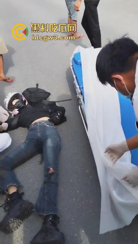 19岁网红女骑手【万小橘】三亚车祸离世，朋友说距离她的20岁生日只差几天！-6