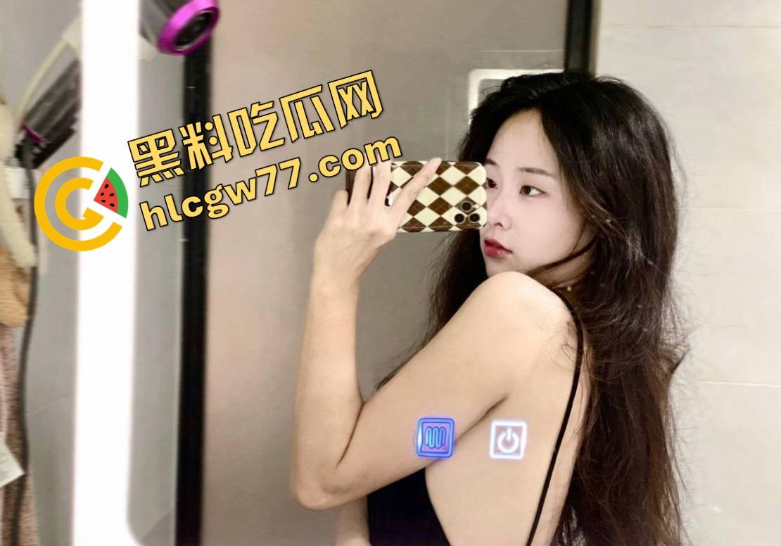 辽宁沈阳群友约到正经工程师老婆，已婚少妇偷情野战开大，哺乳期后偷情视频流出，粉穴依然骚得流油！-2