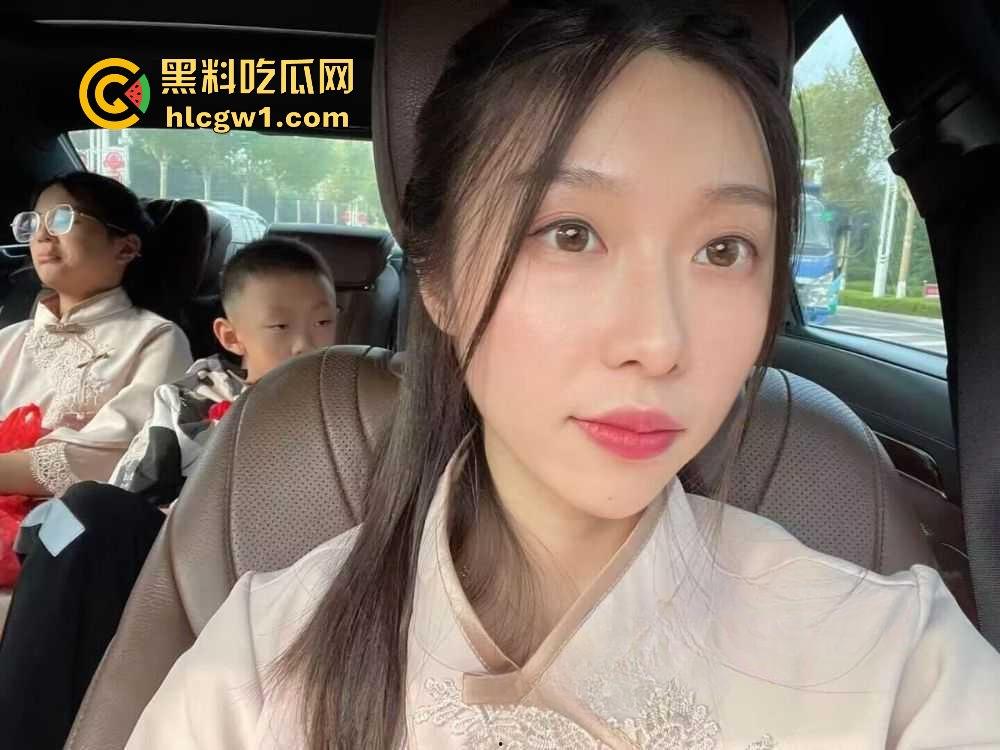 邯郸气质女神伴娘【陈紫萱】啪啪视频流出!高冷女王私下骚得不行,随便点钱都能拿下操!-2